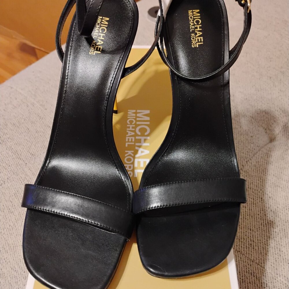 Michael Kors Halle sandal-black NEW